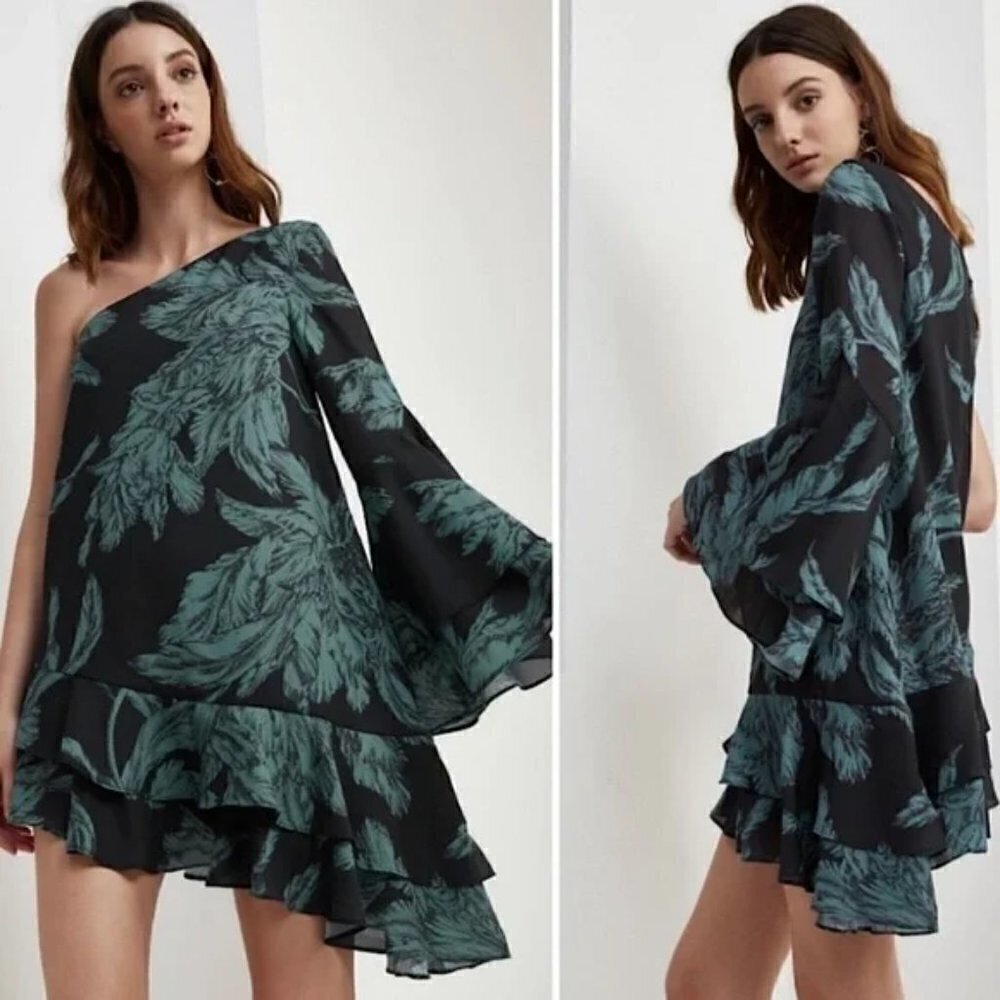 C/MEO Collective Enlighten One Shoulder Long Sleeve Dress Black and Green Sz S